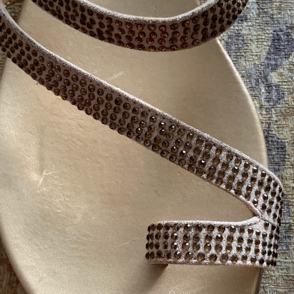 Vince Camuto woman’s sandals size 6 - Picture 3 of 6